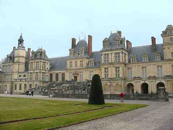 fontainebleau-i-kastely